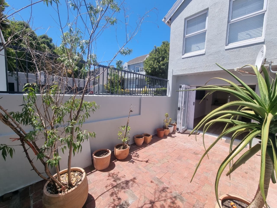 2 Bedroom Property for Sale in Claremont Upper Western Cape